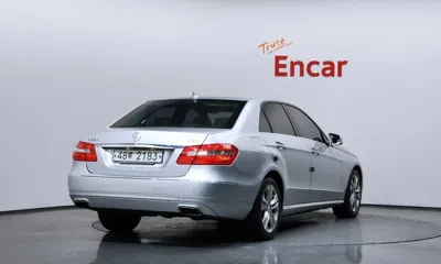 Mercedes-Benz E-Class 2013, 211238 км, за 3172.93 USD