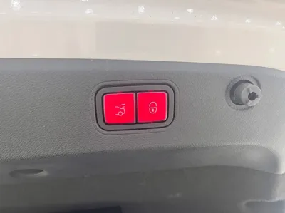 Mercedes-Benz CLS-Class 2022, 109270 км, за 34790.6 USD - фото 20