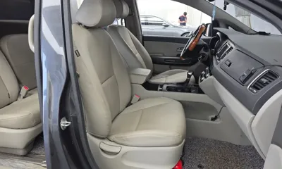 Kia Canival 2018, 77198 км, за 6170.41 USD - фото 11