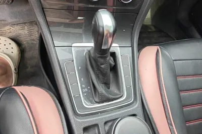 Volkswagen Golf 2019, 19900 км, за 10184 USD - фото 16