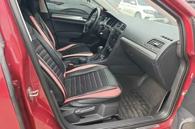 Volkswagen Golf 2019, 19900 км, за 10184 USD - фото 19