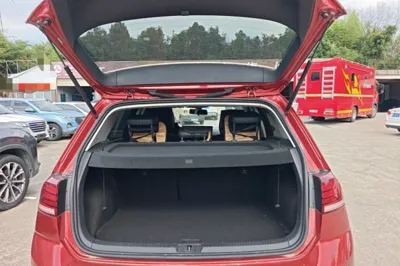 Volkswagen Golf 2019, 19900 км, за 10184 USD - фото 22