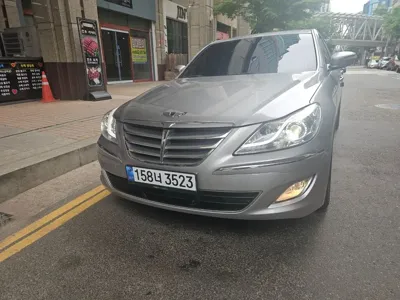 Hyundai Genesis · 2012 год