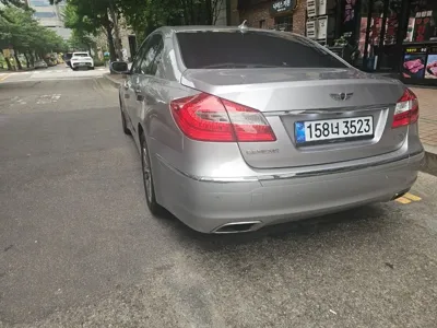 Hyundai Genesis 2012, 71700 км, за 6370.67 USD