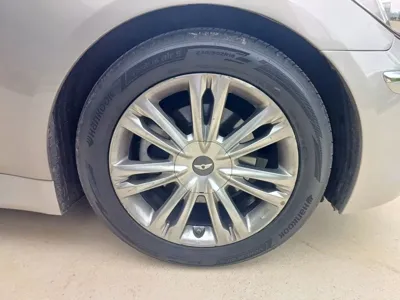 Hyundai Genesis 2012, 71700 км, за 6370.67 USD
