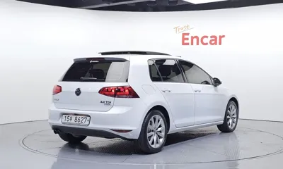 Volkswagen Golf 2015, 92932 км, за 6953.64 USD