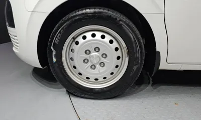 Hyundai Staria 2025, 29833 км, за 16930.38 USD