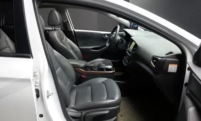 Hyundai Ioniq 2017, 152692 км, за 6892.48 USD - фото 10
