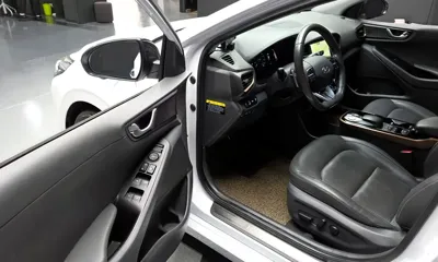 Hyundai Ioniq 2017, 152692 км, за 6892.48 USD - фото 11