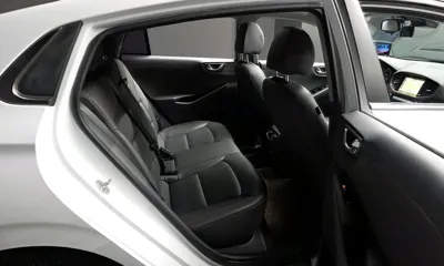 Hyundai Ioniq 2017, 152692 км, за 6892.48 USD - фото 12