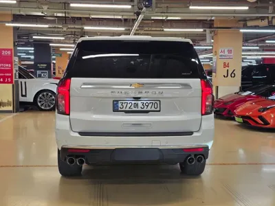 Chevrolet Surburban 2021, 32050 км, за 42284.71 USD