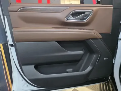 Chevrolet Surburban 2021, 32050 км, за 42284.71 USD