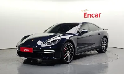 Porsche Panamera · 2021 год