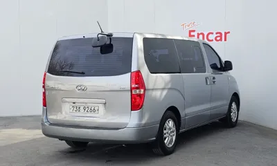 Hyundai Starex 2017, 48118 км, за 9051.87 USD