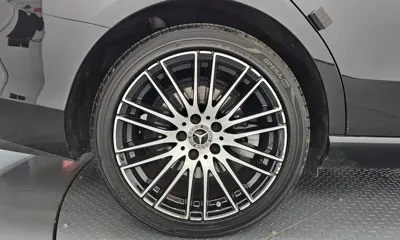 Mercedes-Benz C-Class 2023, 37679 км, за 23446.27 USD