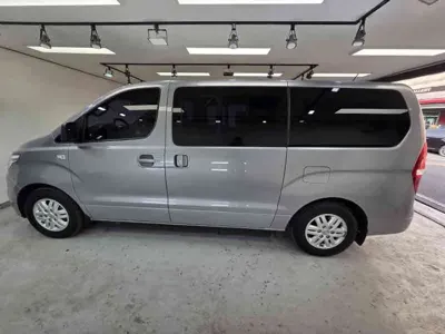 Hyundai Starex 2019, 126716 км, за 9833.27 USD