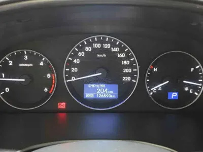 Hyundai Starex 2019, 126716 км, за 9833.27 USD - фото 10