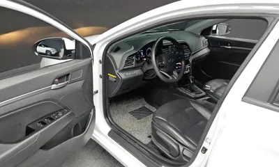 Hyundai Avante 2019, 179757 км, за 5667.76 USD - фото 10