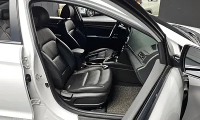 Hyundai Avante 2019, 179757 км, за 5667.76 USD - фото 11
