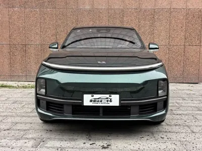 Li Auto Li L9 2024, 56000 км, за 35384.68 USD