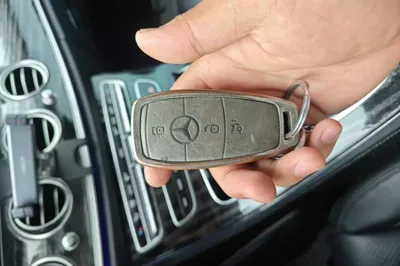 Mercedes-Benz E-Class 2020, 157800 км, за 25509 USD - фото 20