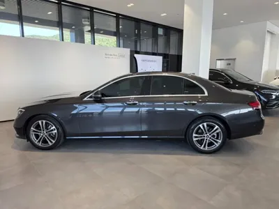 Mercedes-Benz E-Class 2023, 21556 км, за 28226.34 USD - фото 8