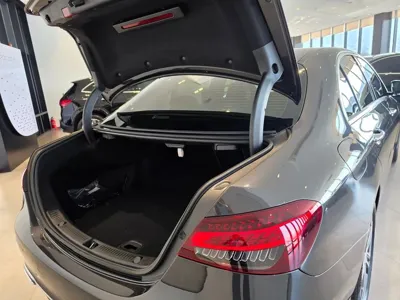 Mercedes-Benz E-Class 2023, 21556 км, за 28226.34 USD - фото 10