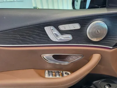 Mercedes-Benz E-Class 2023, 21556 км, за 28226.34 USD - фото 17