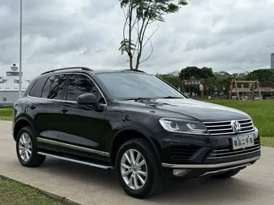 Volkswagen Touareg 2017, 140000 км, за 16156.25 USD