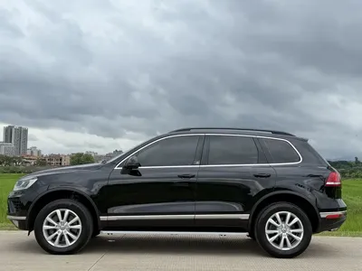 Volkswagen Touareg 2017, 140000 км, за 16156.25 USD
