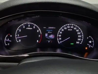 Hyundai Genesis 2012, 250000 км, за 1919.08 USD