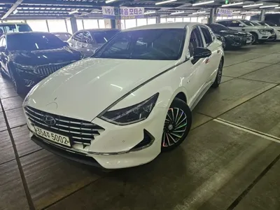 Hyundai Sonata 2020, 102853 км, за 12502.44 USD