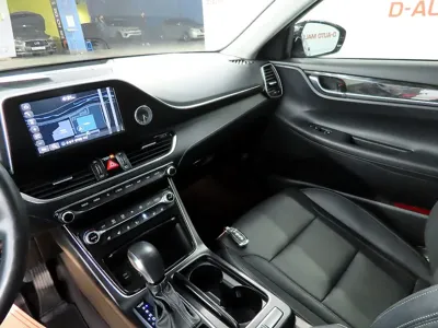 Hyundai Grandeur 2017, 53329 км, за 10174.61 USD - фото 13