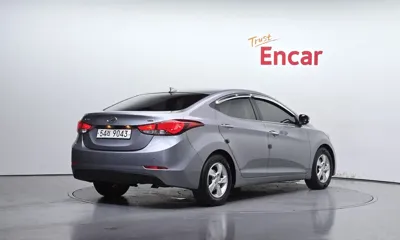 Hyundai Avante 2015, 89920 км, за 4362.83 USD