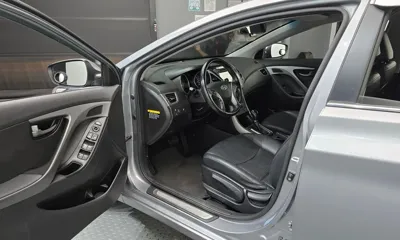 Hyundai Avante 2015, 89920 км, за 4362.83 USD - фото 10