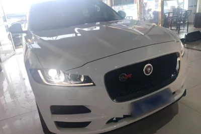 Jaguar F-Pace 2018, 124500 км, за 13560 USD