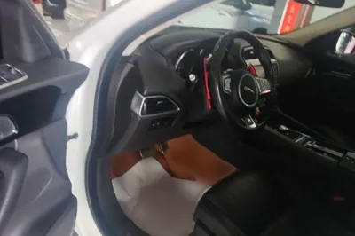 Jaguar F-Pace 2018, 124500 км, за 13560 USD - фото 18