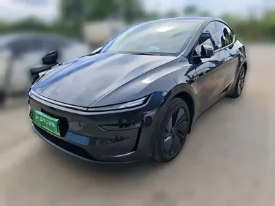 Tesla Model Y 2025, 25500 км, за 32901.07 USD