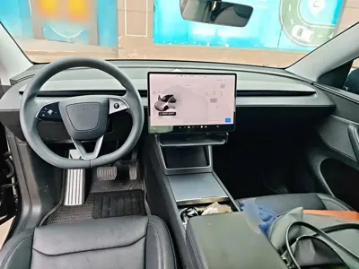 Tesla Model Y 2025, 25500 км, за 32901.07 USD - фото 6