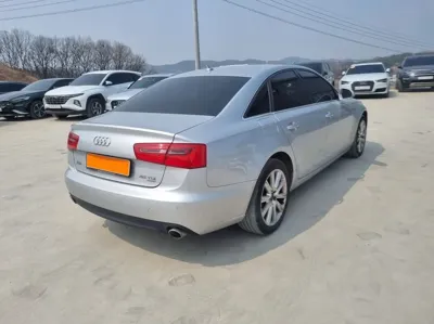 Audi A6 2015, 178300 км, за 3882.74 USD