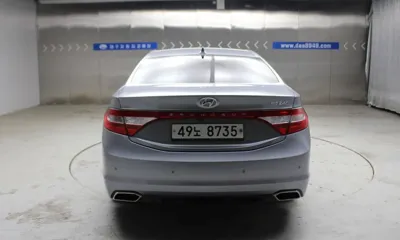 Hyundai Grandeur 2015, 210917 км, за 2801.3 USD