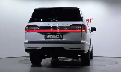 Lincoln Navigator 2021, 72727 км, за 31245.9 USD