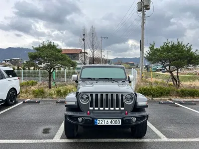 Jeep Wrangler · 2022 год