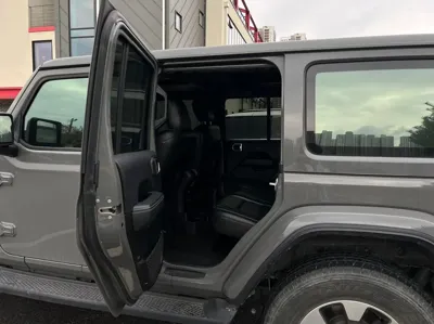 Jeep Wrangler 2022, 67110 км, за 26606.84 USD - фото 9