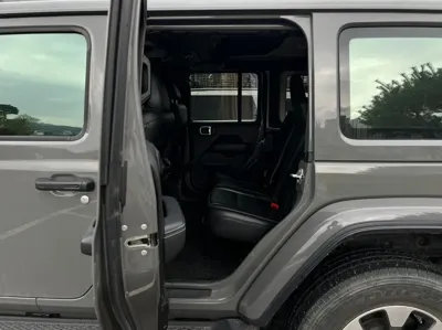 Jeep Wrangler 2022, 67110 км, за 26606.84 USD - фото 10