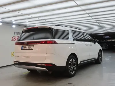 Kia Canival 2021, 114252 км, за 12351.29 USD