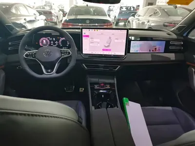 Volkswagen Tiguan L 2025, 4800 км, за 28024.55 USD - фото 10