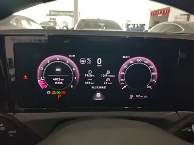 Volkswagen Tiguan L 2025, 4800 км, за 28024.55 USD - фото 12