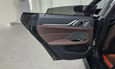 BMW i4 2022, 12832 км, за 33991 USD - фото 25
