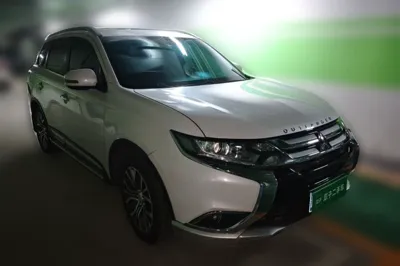 Mitsubishi Outlander 2018, 91400 км, за 7615 USD